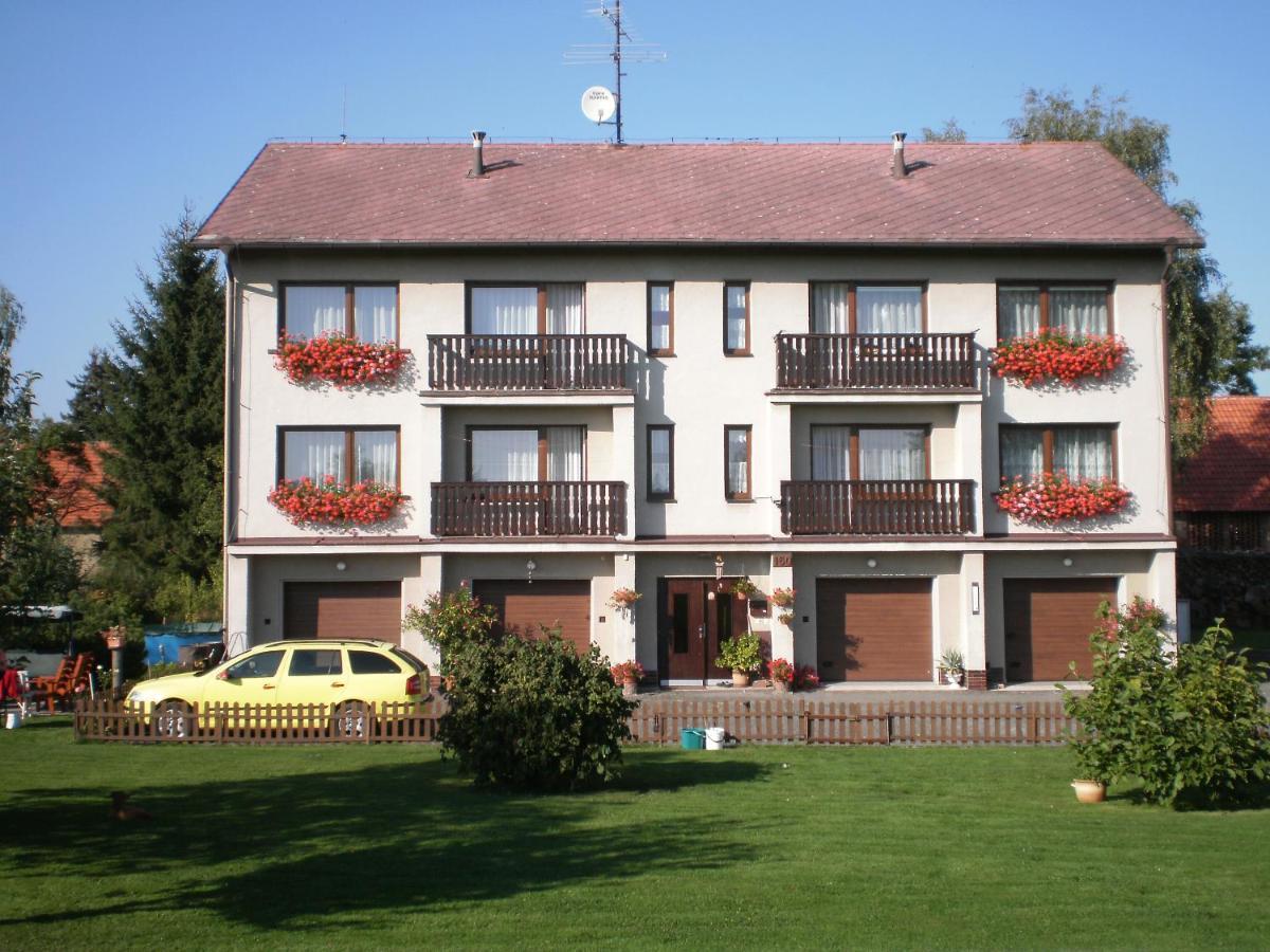 Apartman Orlik Nad Vltavou Exterior photo